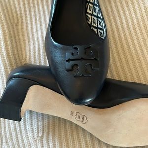 Brand new Tory Burch navy 11m